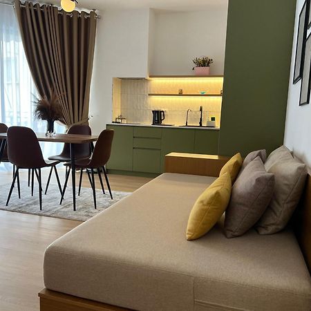 Flora Apartments Sarandë 外观 照片