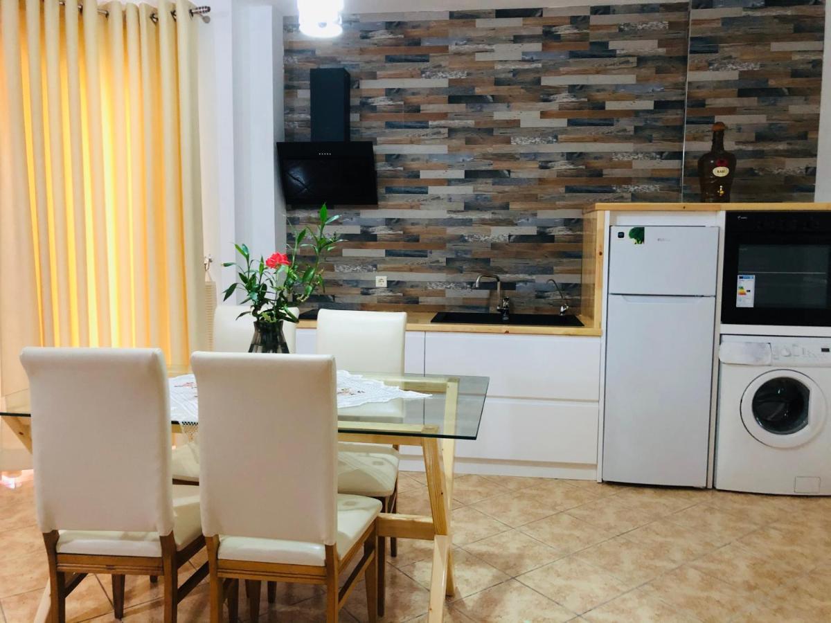 Flora Apartments Sarandë 外观 照片