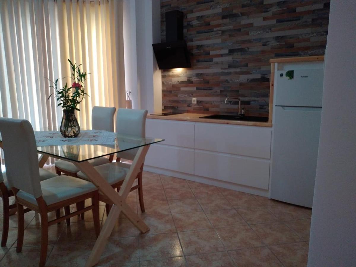 Flora Apartments Sarandë 外观 照片