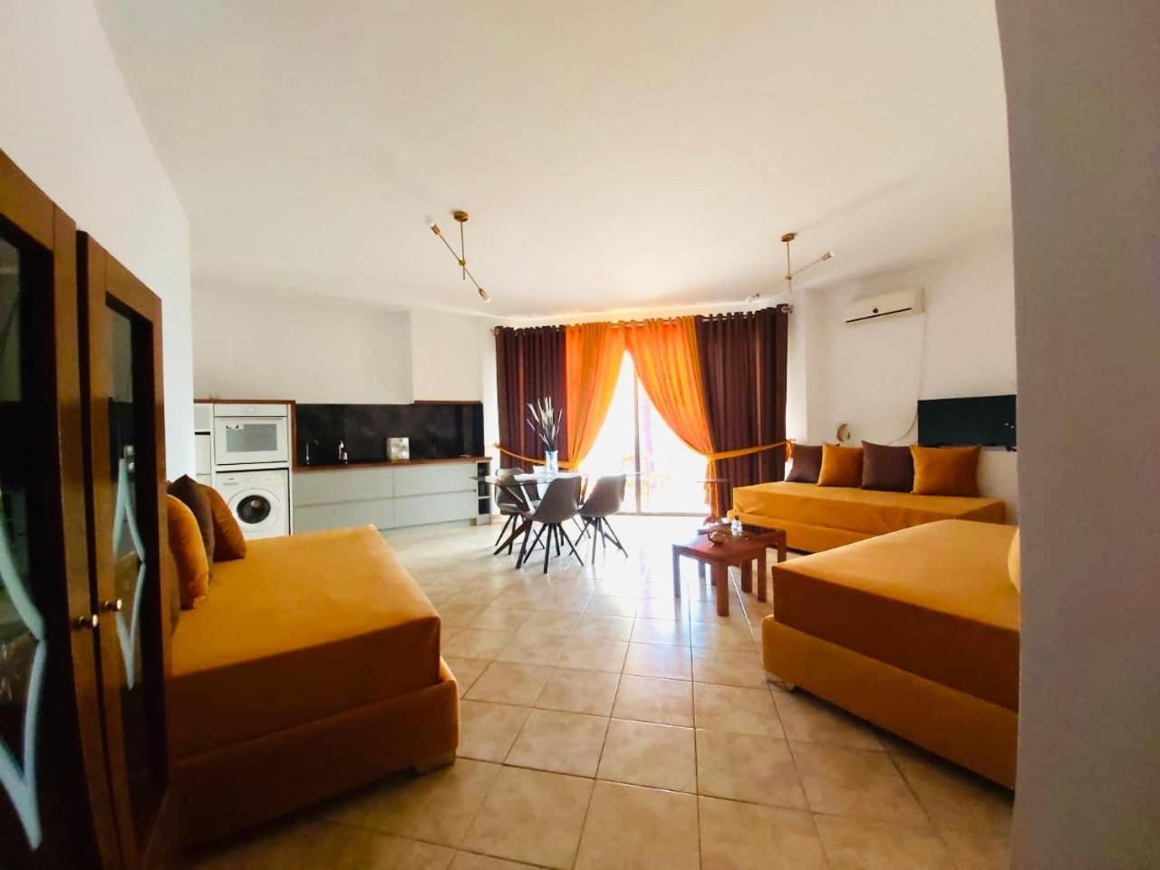 Flora Apartments Sarandë 外观 照片
