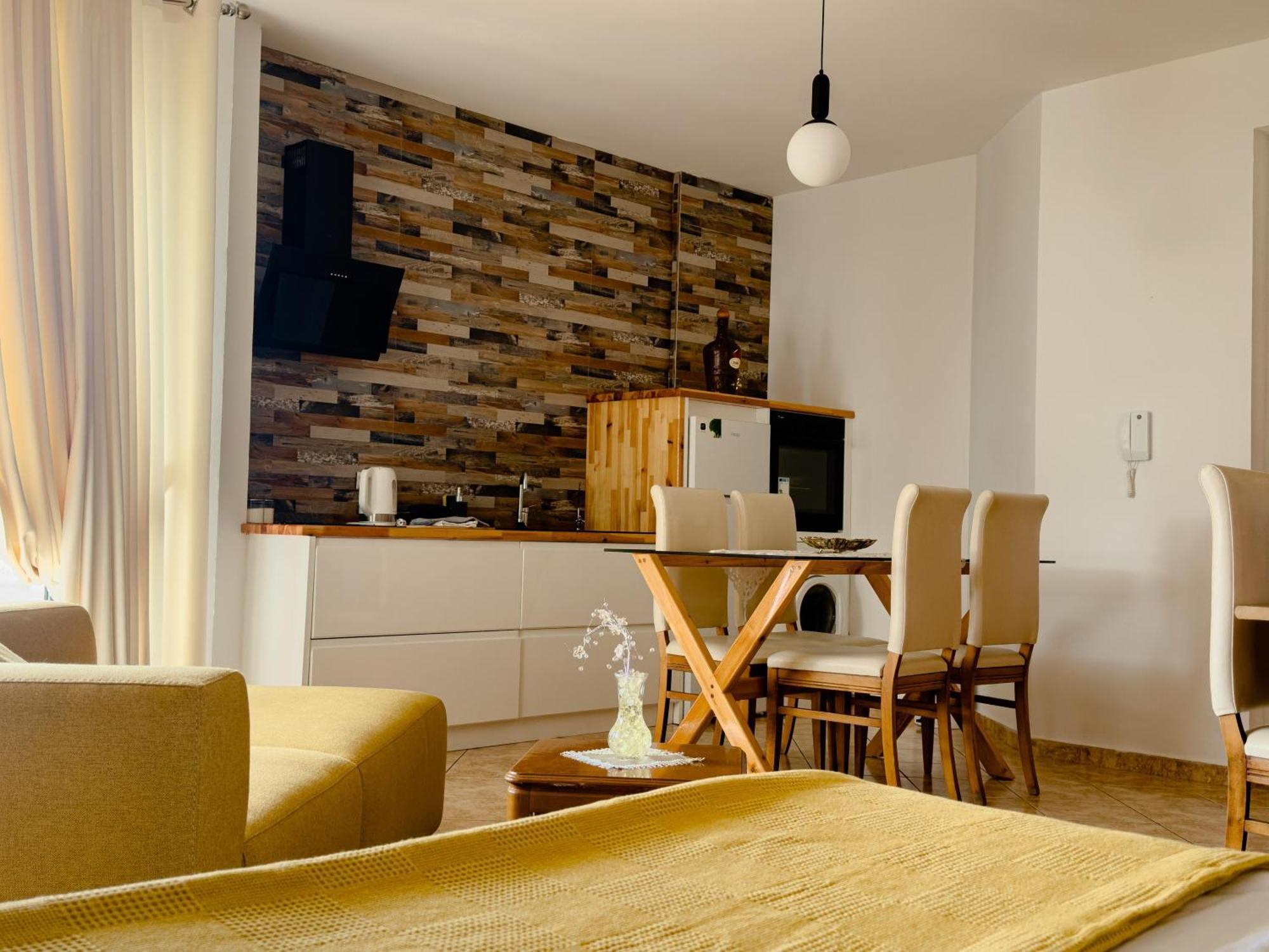Flora Apartments Sarandë 外观 照片