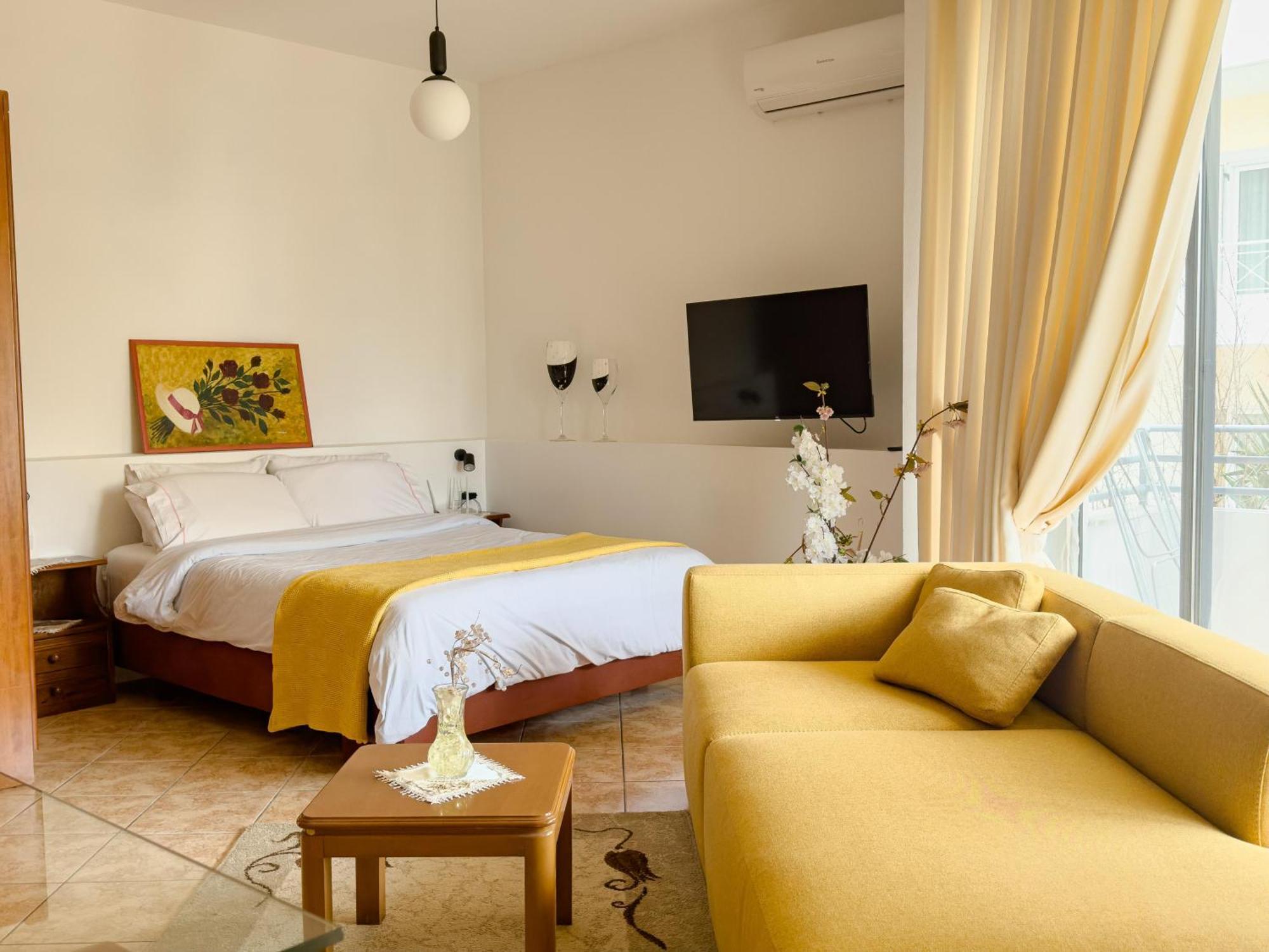 Flora Apartments Sarandë 外观 照片