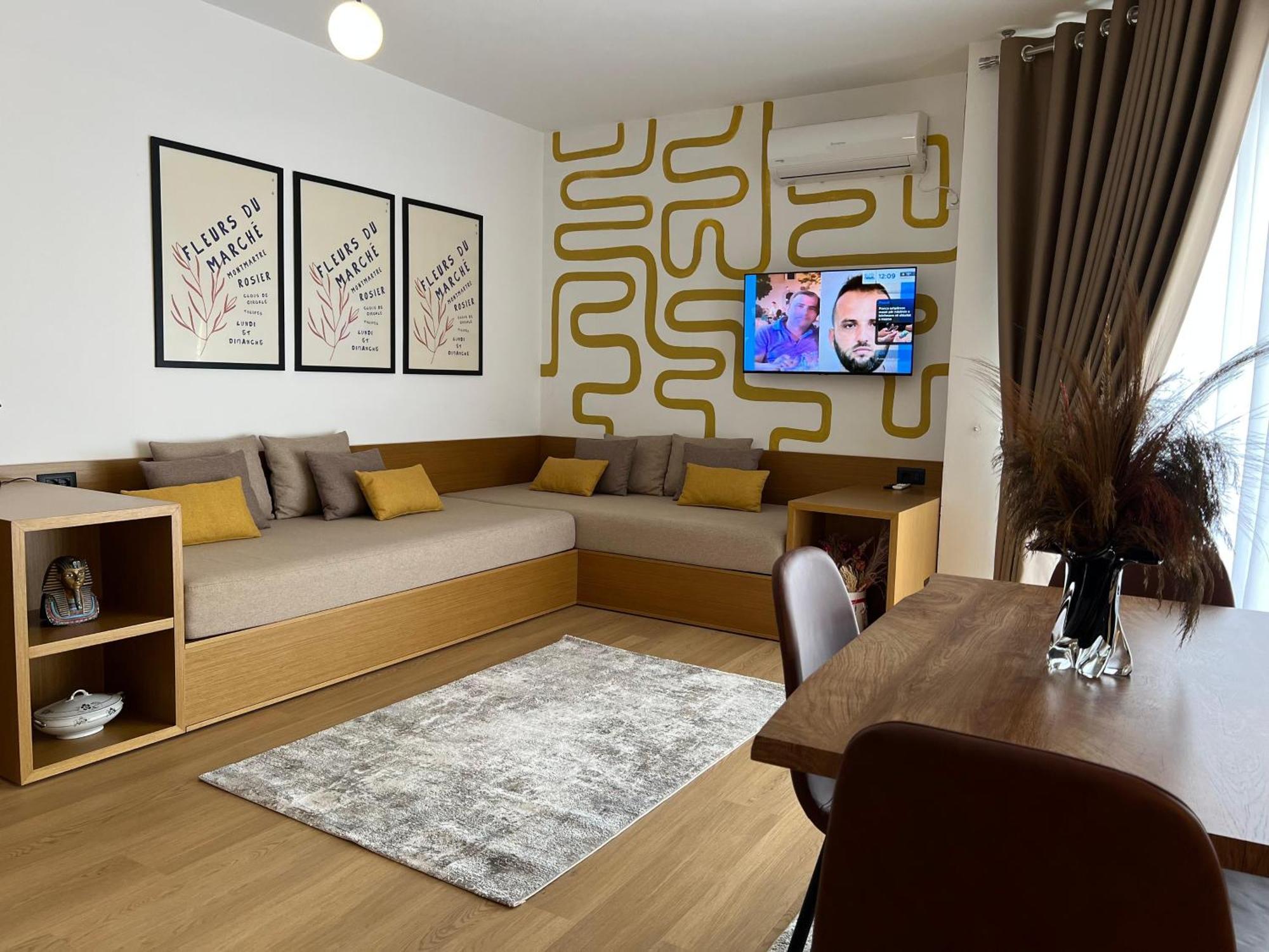 Flora Apartments Sarandë 外观 照片