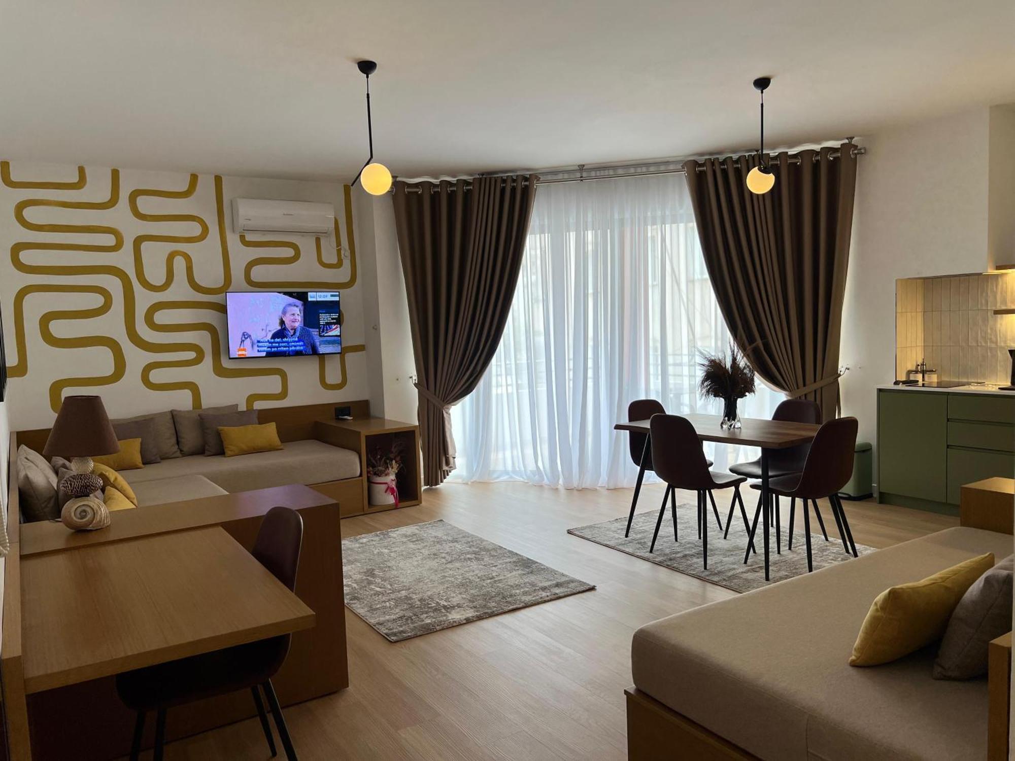 Flora Apartments Sarandë 外观 照片