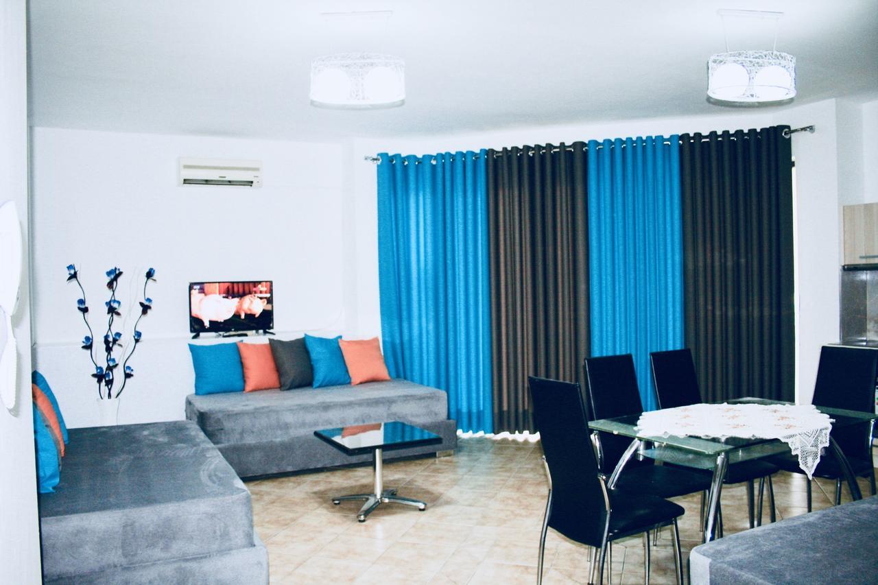 Flora Apartments Sarandë 外观 照片